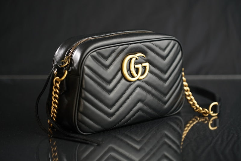 Vegan Leather Crossbody Bag - Trendy Fashion Handbag